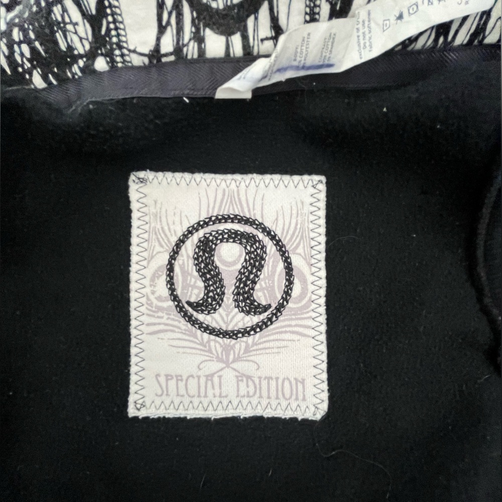 Special edition lululemon scuba vest